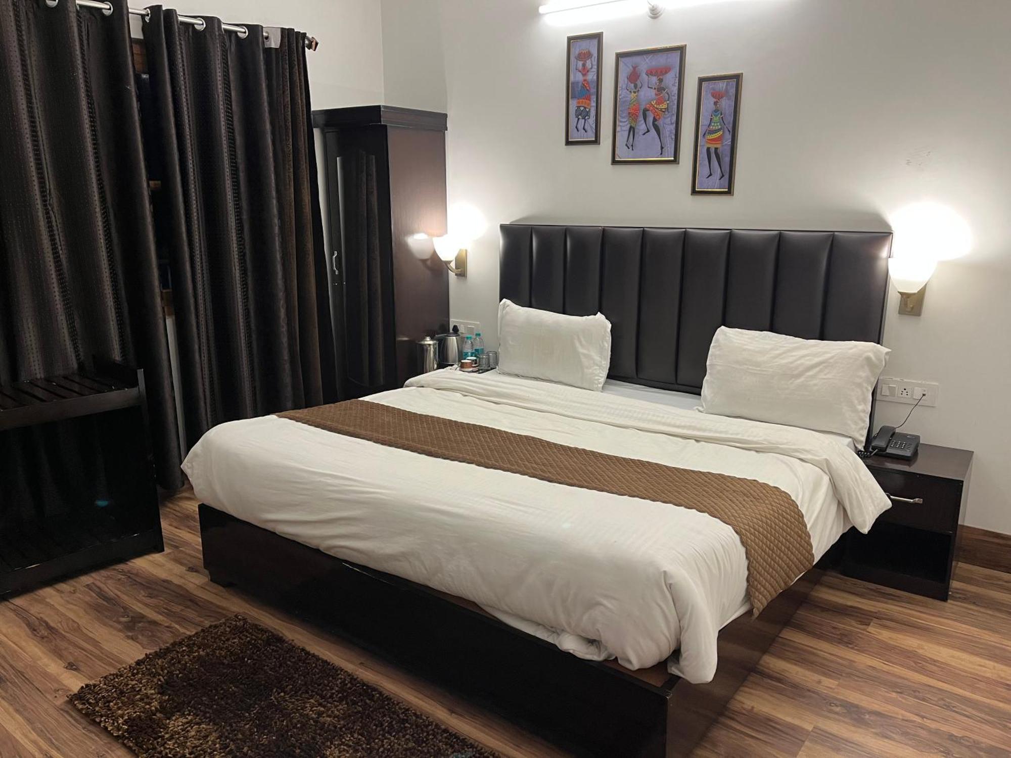 Cedar Woods Resort By Heyan Hotels Nainital Esterno foto