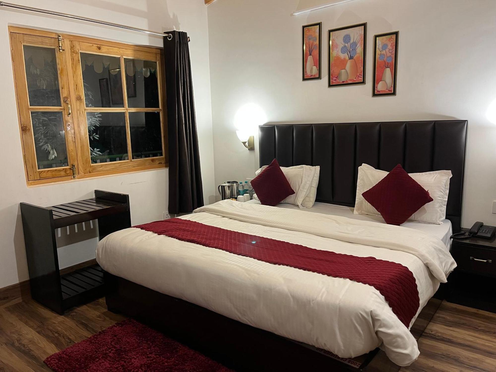 Cedar Woods Resort By Heyan Hotels Nainital Esterno foto