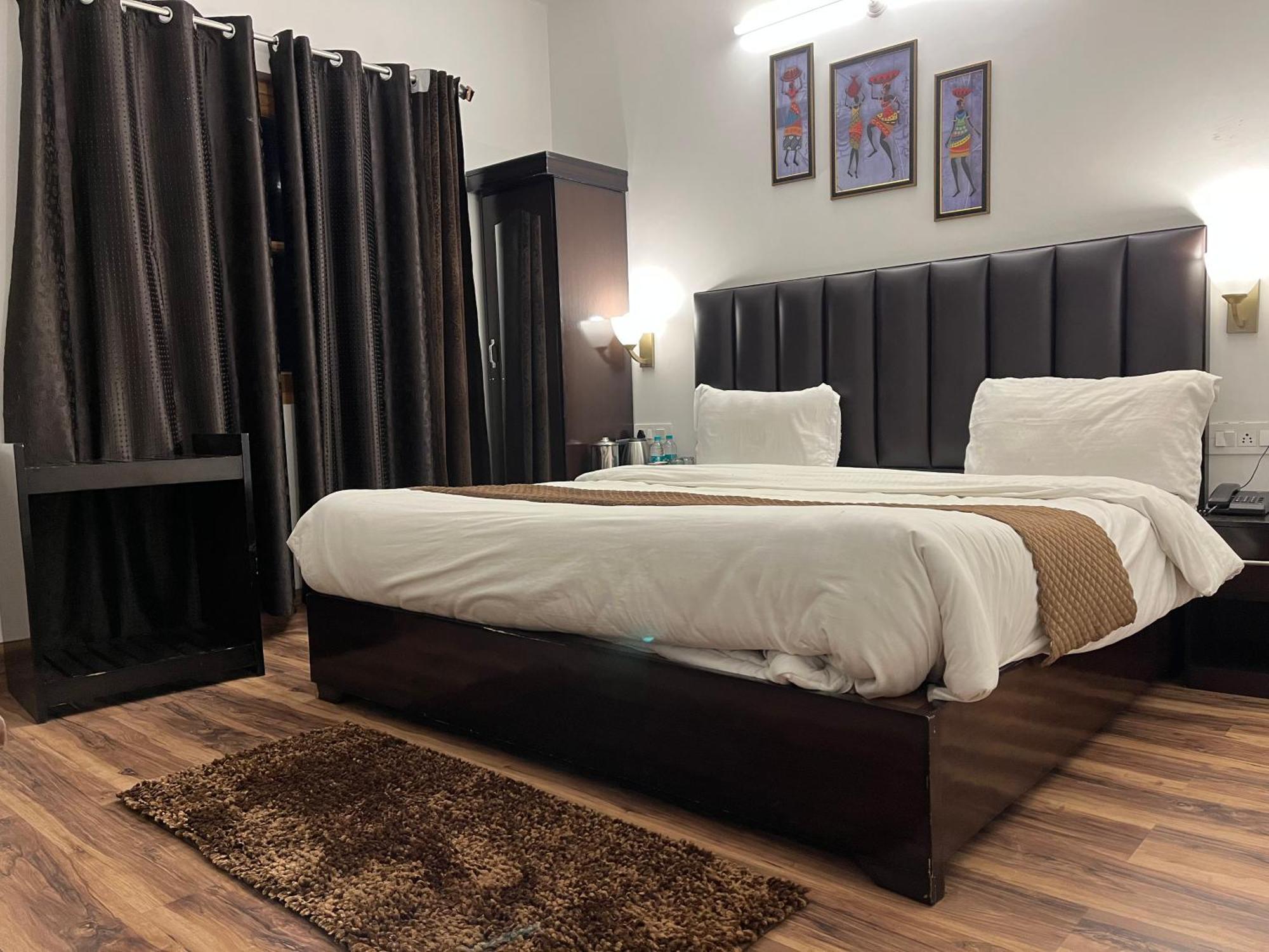 Cedar Woods Resort By Heyan Hotels Nainital Esterno foto