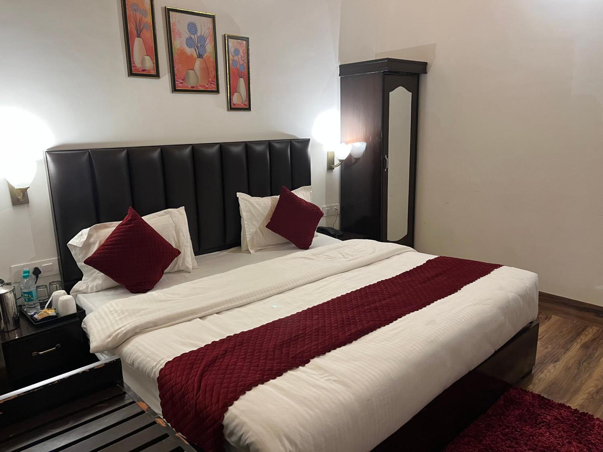 Cedar Woods Resort By Heyan Hotels Nainital Esterno foto