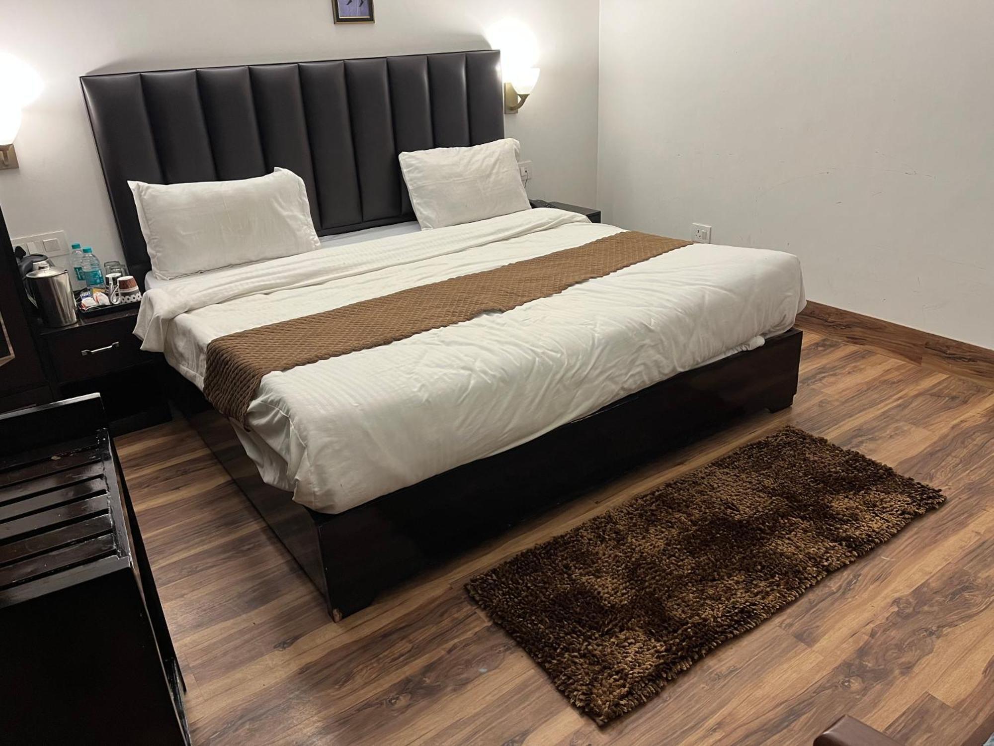 Cedar Woods Resort By Heyan Hotels Nainital Esterno foto